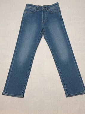 Levis Wedgie Straight 
Womens 28 
Blue Denim, High Rise, Button Fly Stone Wash